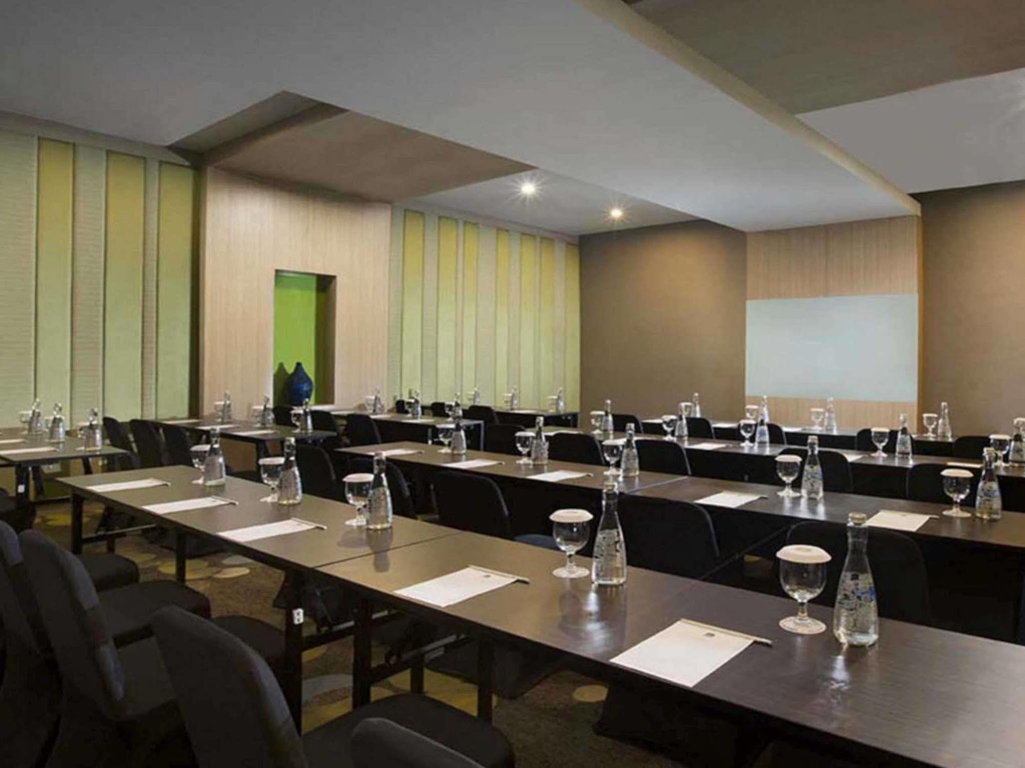 Swiss-Belcourt Bogor Hotell Eksteriør bilde